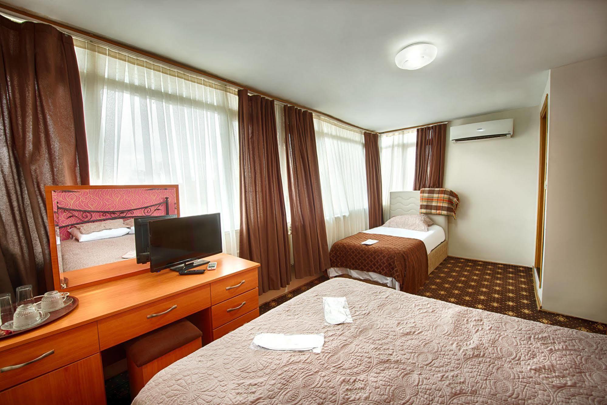 Akdeniz Hotel Istambul Extérieur photo